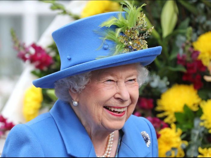 HM the Queen03